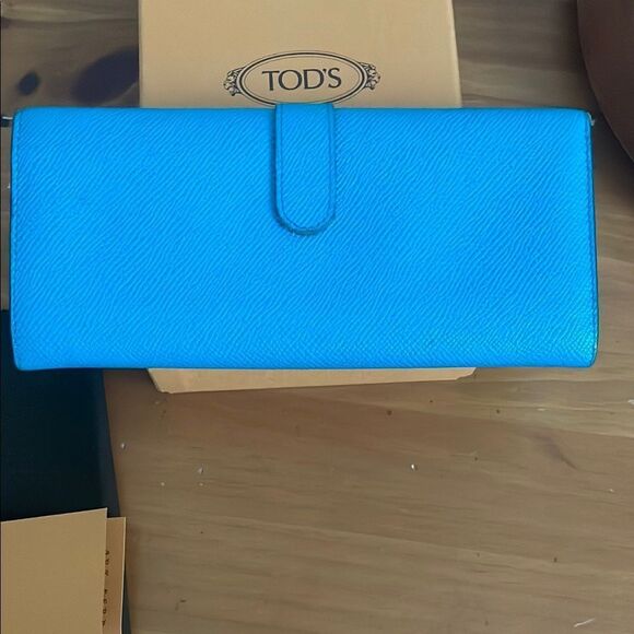 Tod's Blue Leather Wallet with Silver Clasp - Picture 8 of 11